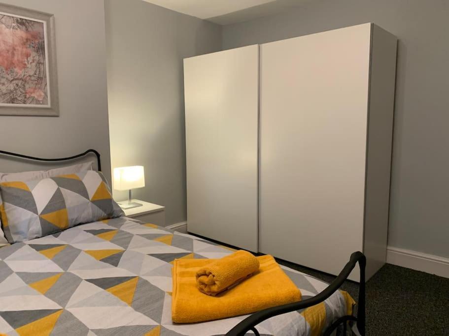 Fantastic Large 2 X Bedroom Flat, Free Parking Сейл Екстер'єр фото