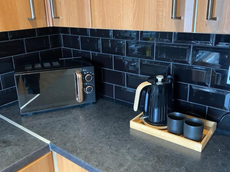 Fantastic Large 2 X Bedroom Flat, Free Parking Сейл Екстер'єр фото